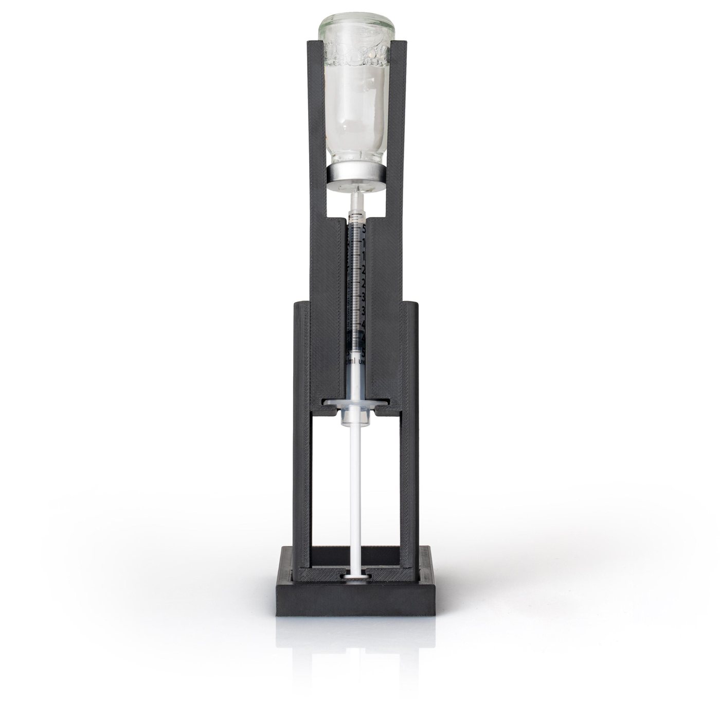 SteadyDraw viewed straight on, vial seated above the syringe.